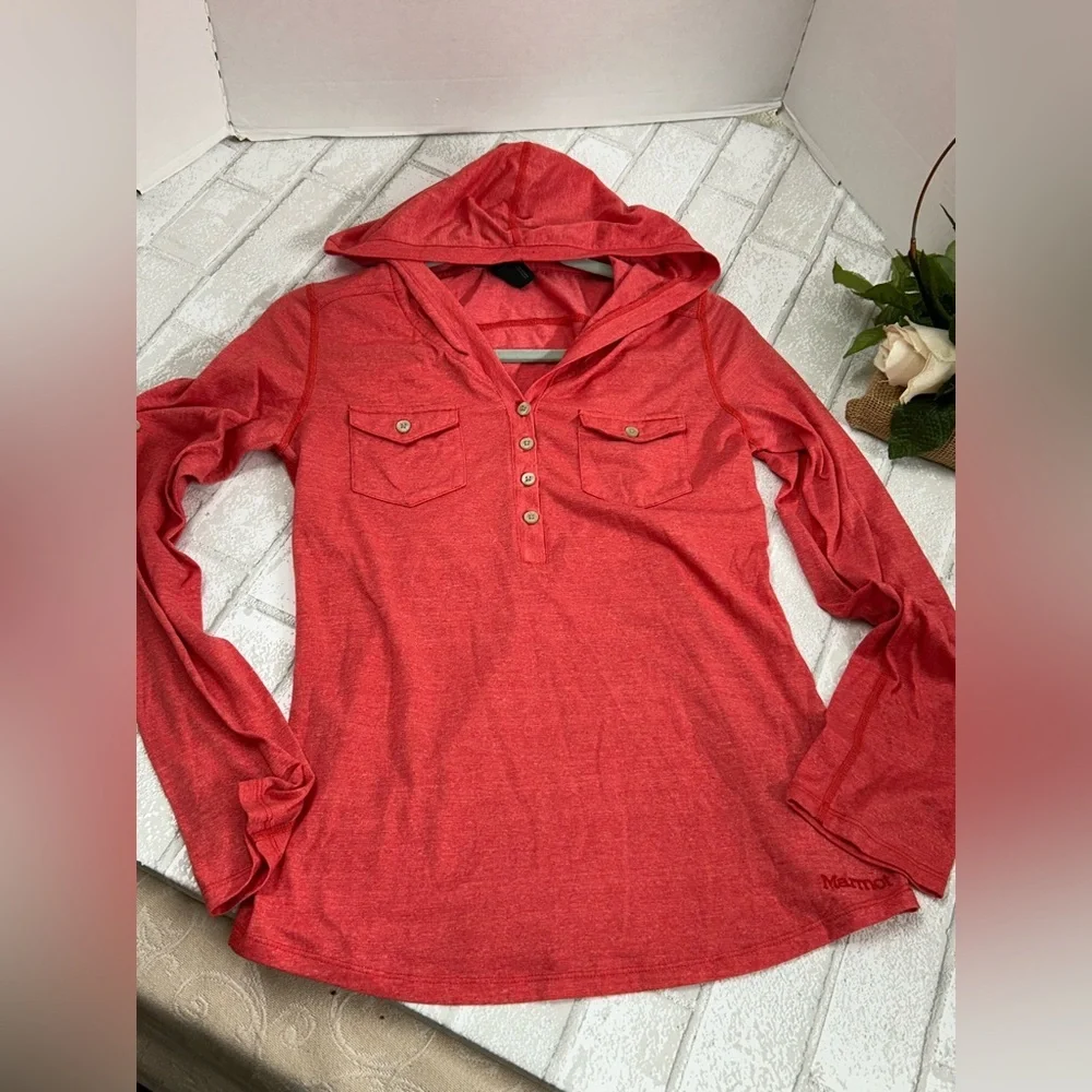 Marmot Vibrant Red Top - Picture 2 of 6
